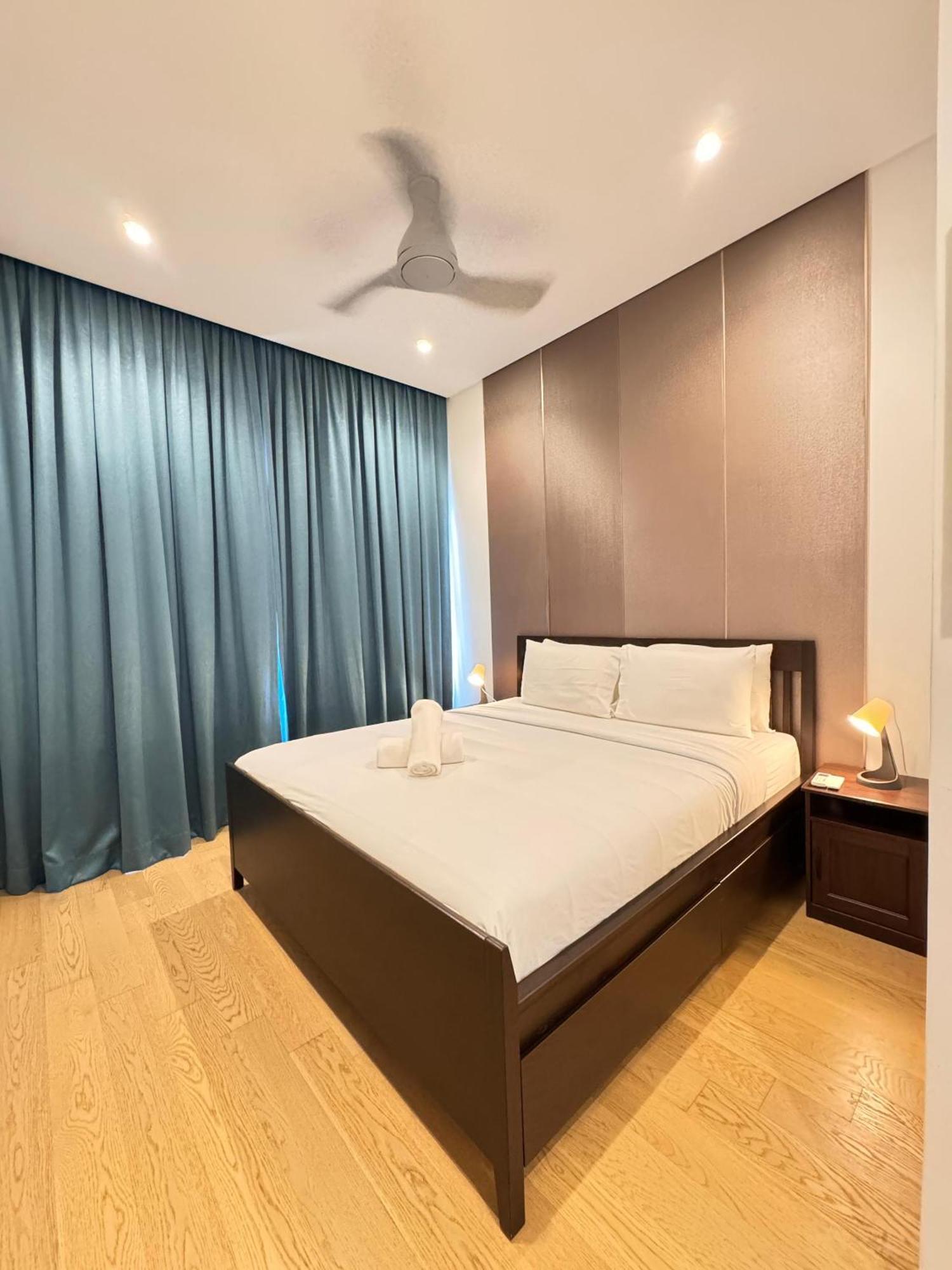 Lucentia Residence Has An Amazing Pool Kuala Lumpur Bagian luar foto