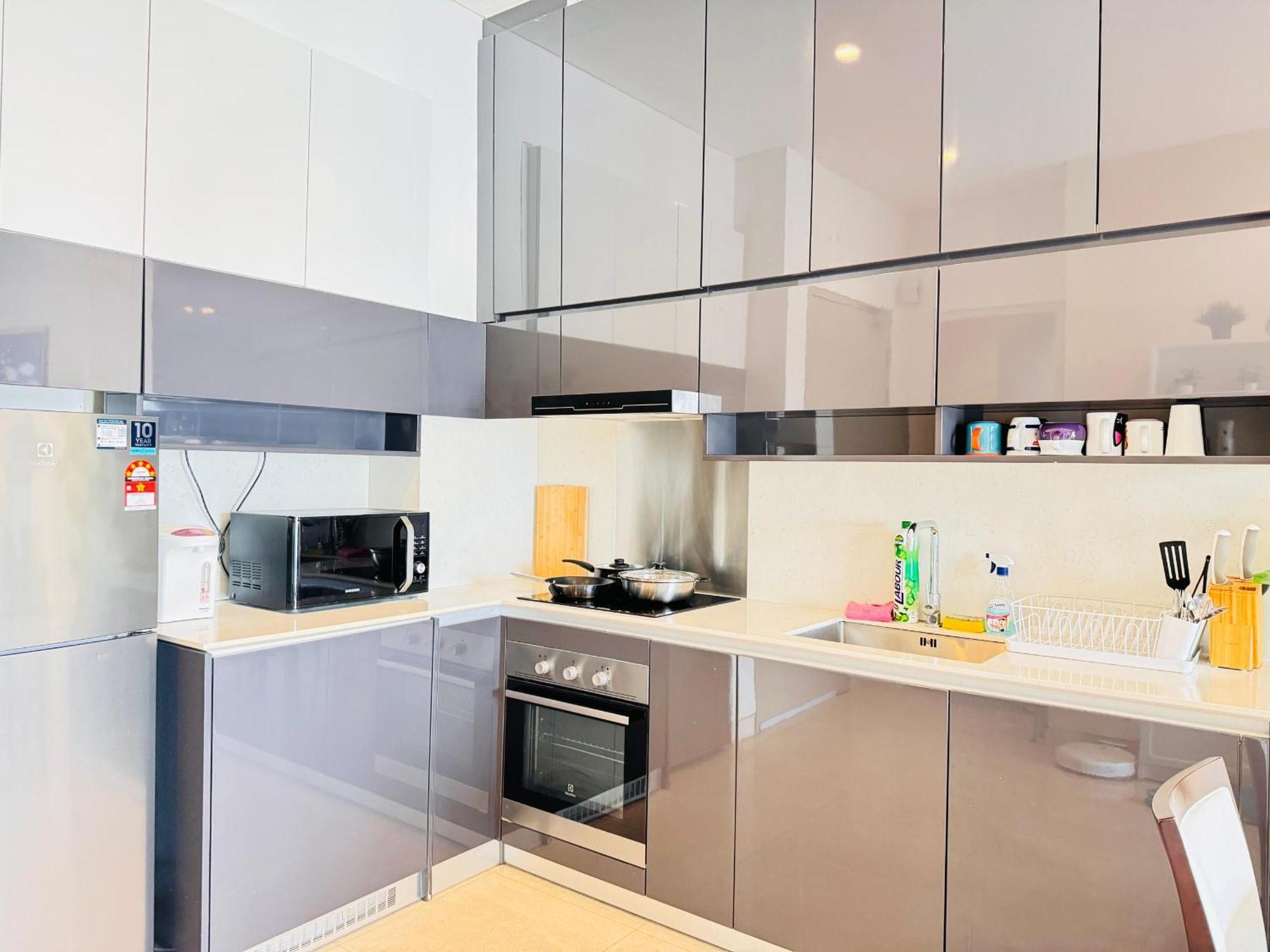 Lucentia Residence Has An Amazing Pool Kuala Lumpur Bagian luar foto