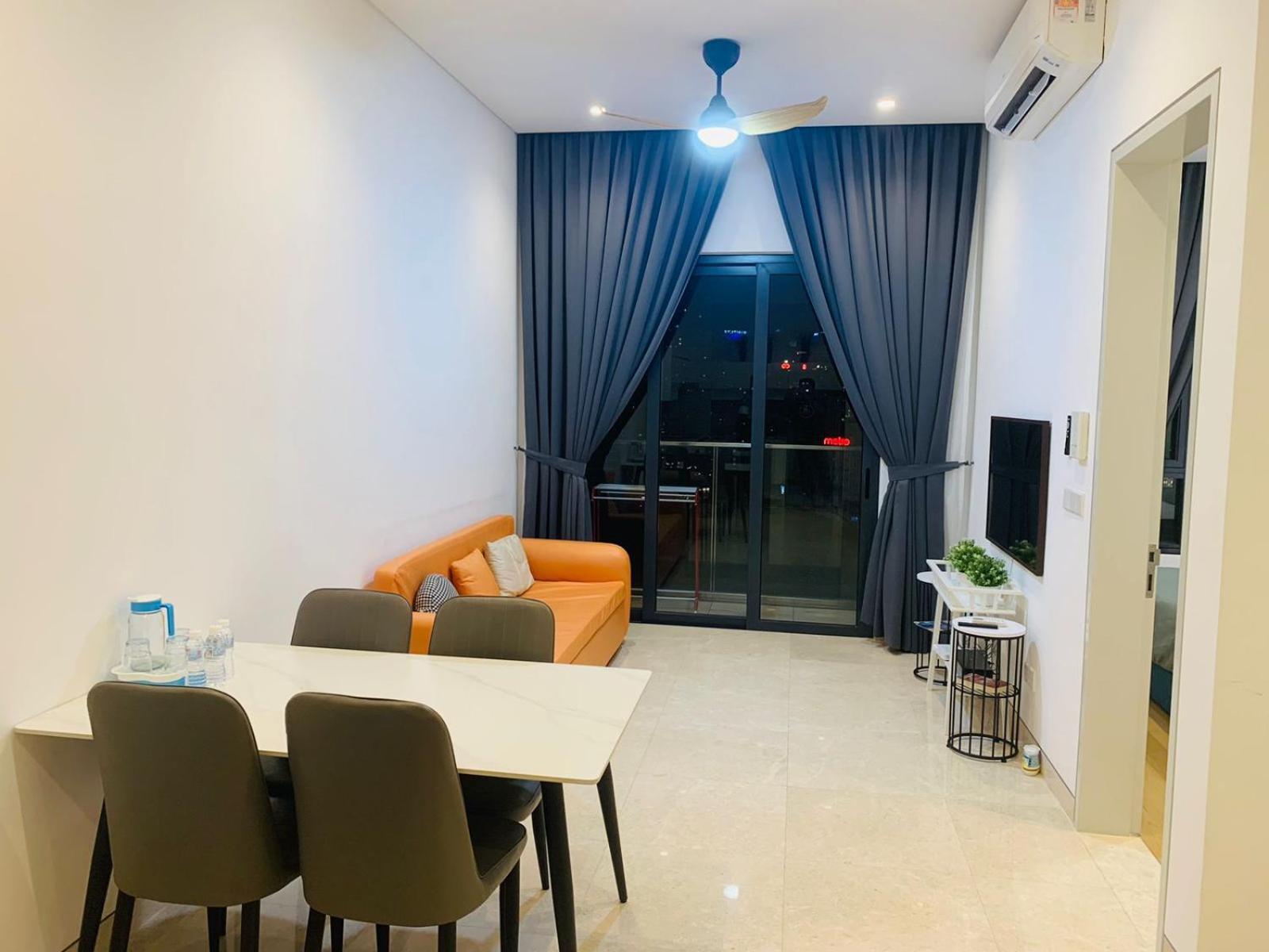 Lucentia Residence Has An Amazing Pool Kuala Lumpur Bagian luar foto