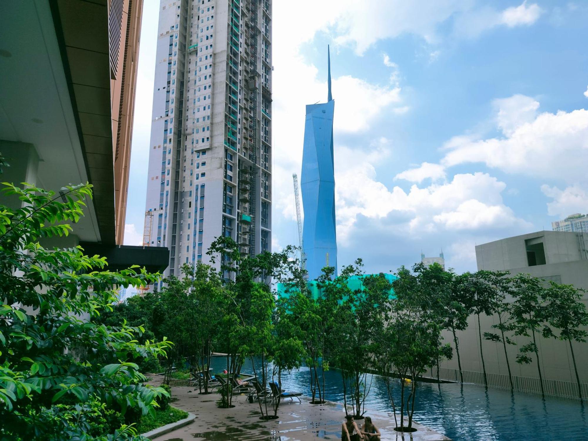 Lucentia Residence Has An Amazing Pool Kuala Lumpur Bagian luar foto